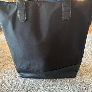 Elegant Black Tote with Leather Trim